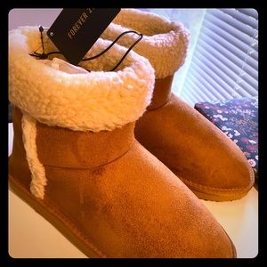 NWT Sherpa Boots from Forever21 F21